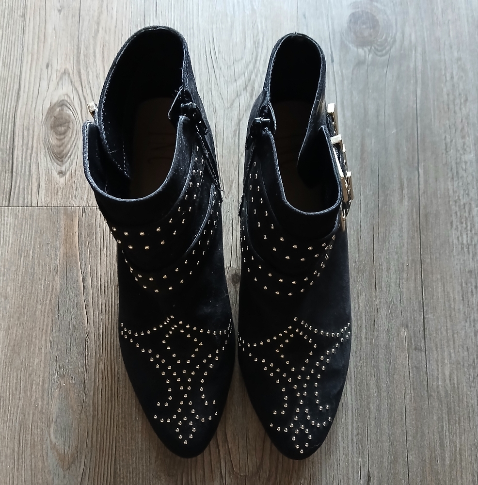 "INC"gold studded booties/9.5M
